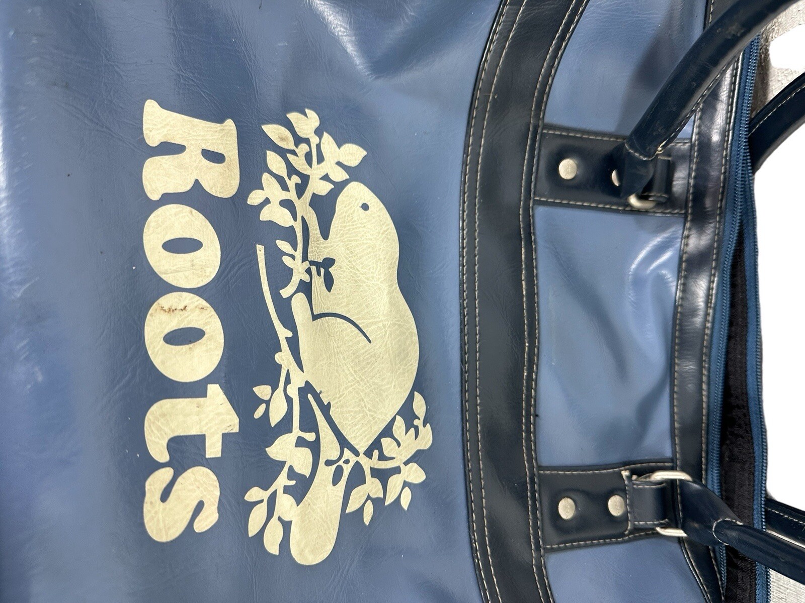 VINTAGE ROOTS CANADA XLARGE LEATHER WEEKENDER DUFFLE BAG BLUE BEAVER LOGO