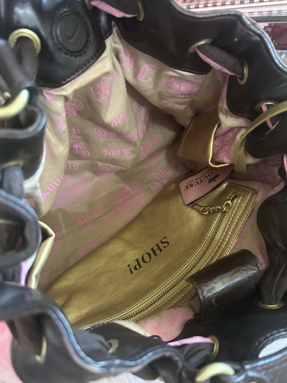 Y2K Vintage 2010 Juicy Couture Bubblegum Pink Terry Daydreamer Bag Key Charm