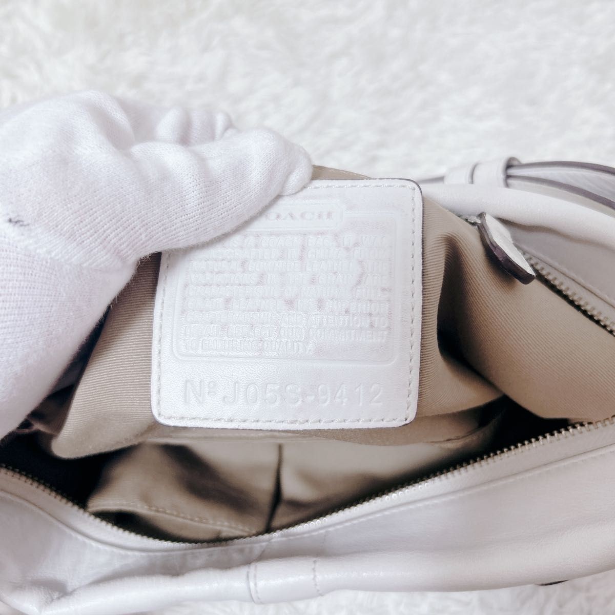 COACH Soho White Leather Shoulder Bag Women Silver Buckle Strap 33cm 21cm Auth