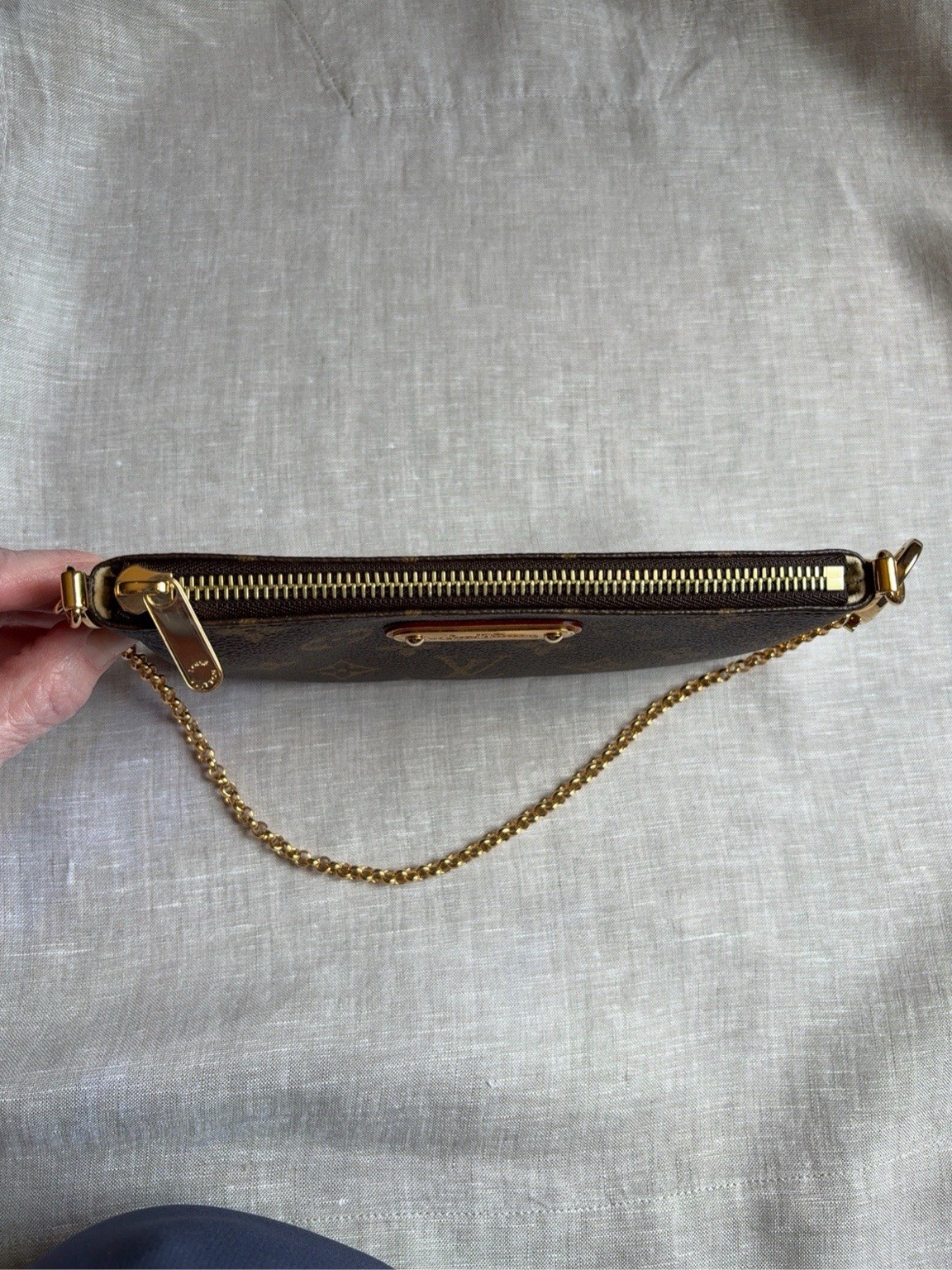 Louis Vuitton Pochette Milla MM Monogram Canvas Gold Chain Clutch M60094 NWT