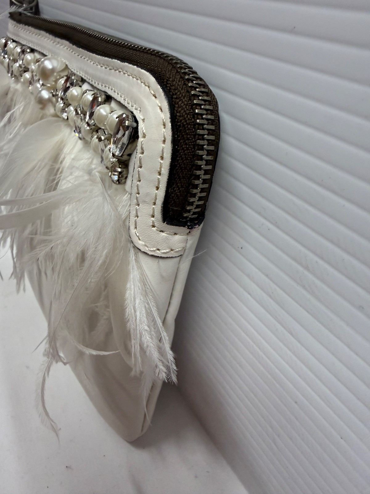 Patricia Nash New White Diamonds Feathers Pearls Cassini Wristlet Clutch SEE PIC