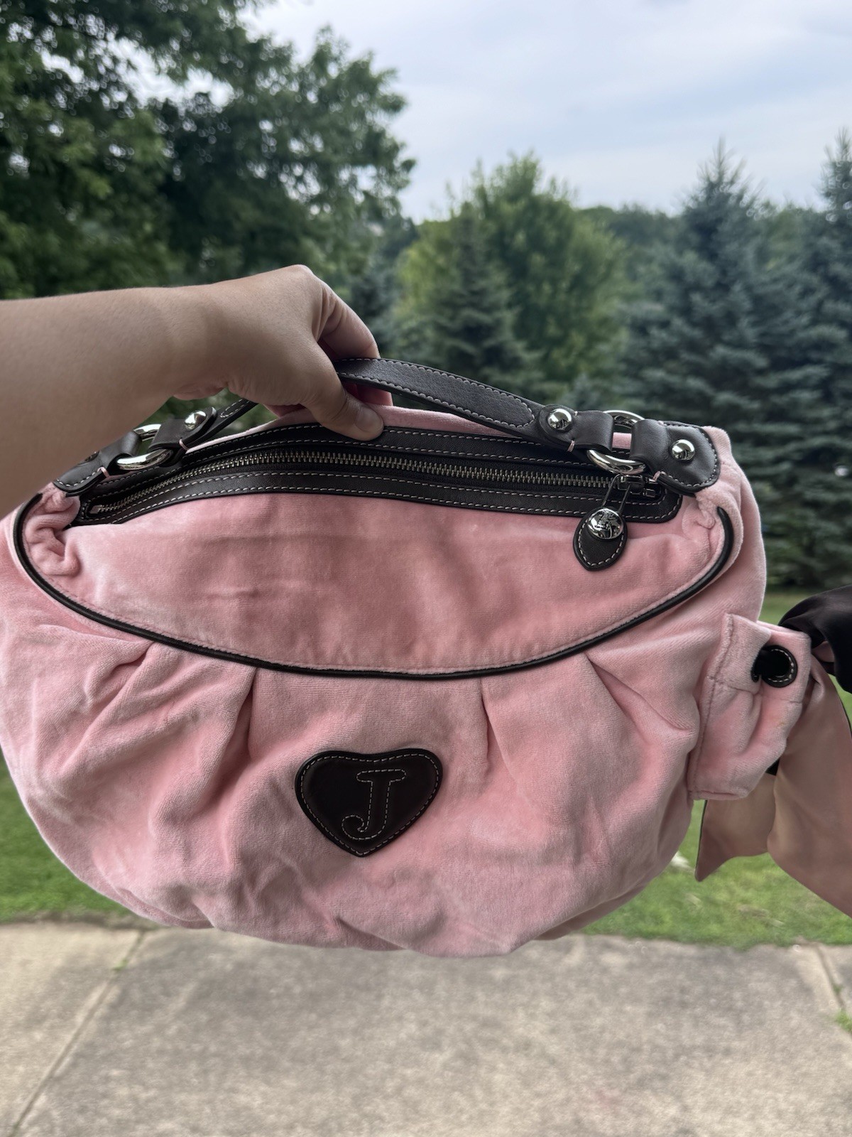 Juicy Couture Pink Shoulder Bag Zip Closure Bow Logo Bag Charm Silver Pockets