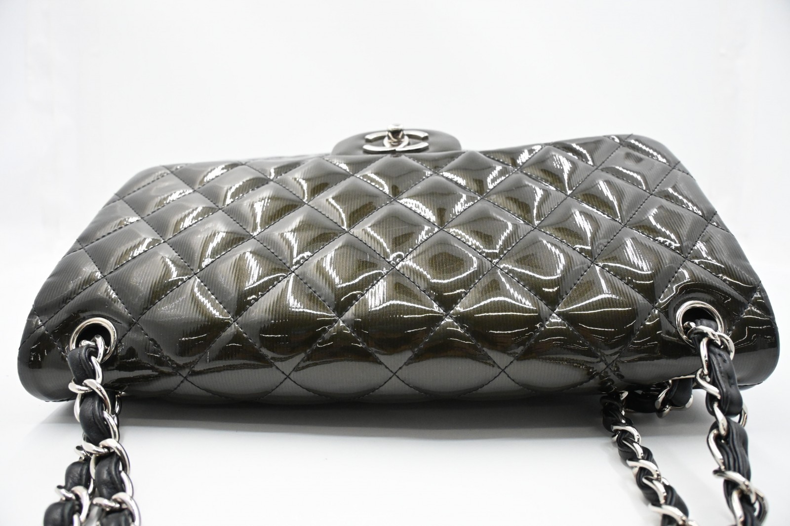 Authentic Chanel Matelasse 30 Double Flap Olive Green Patent Leather