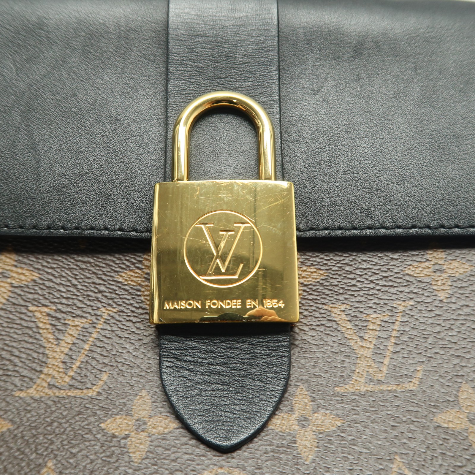 Louis Vuitton Locky BB Brown Monogram Canvas Satchel T10439875