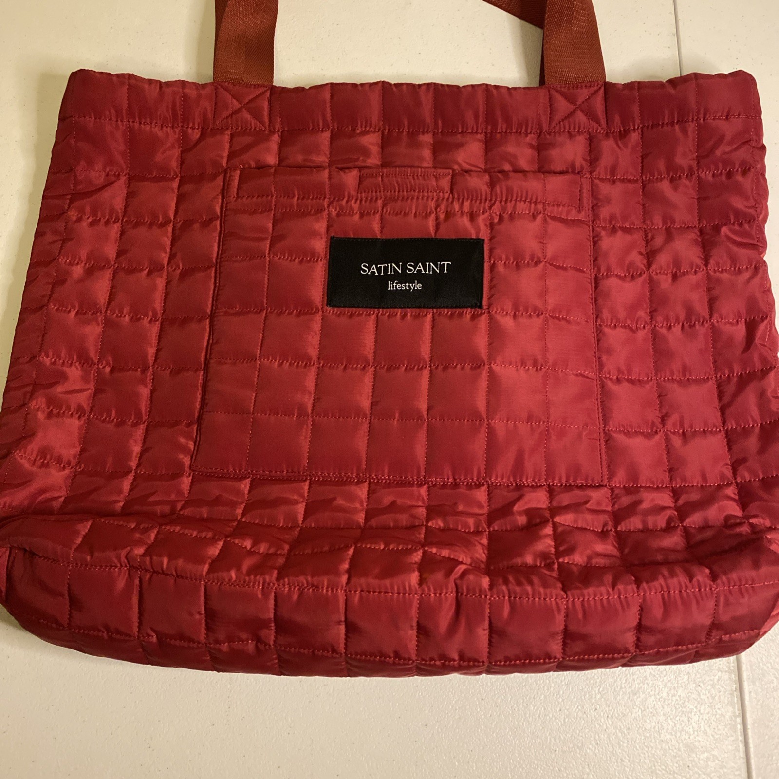 Satin Saint Lifestyle Red Quilted Tote Bag Lightweight Tote 100% Polyester G7