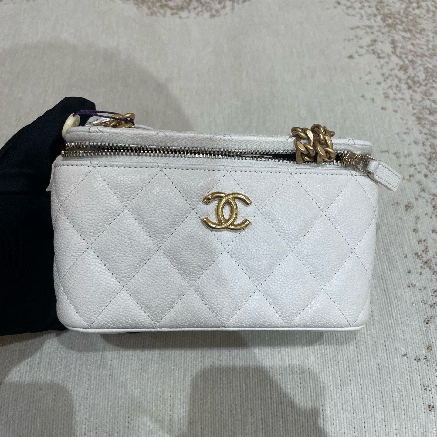 Chanel 23P Vanity Case White Leather Gold Hardware Ball Chain Bag[Duties Paid]