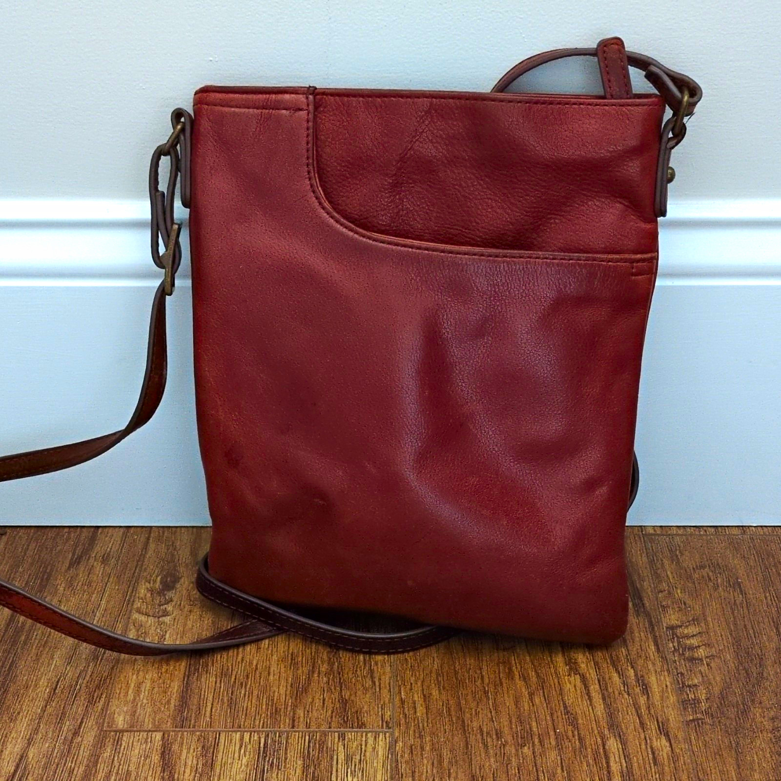 Women’s Brown Medium Crossbody Bag, Zip Closure, Adjustable Detachable Strap