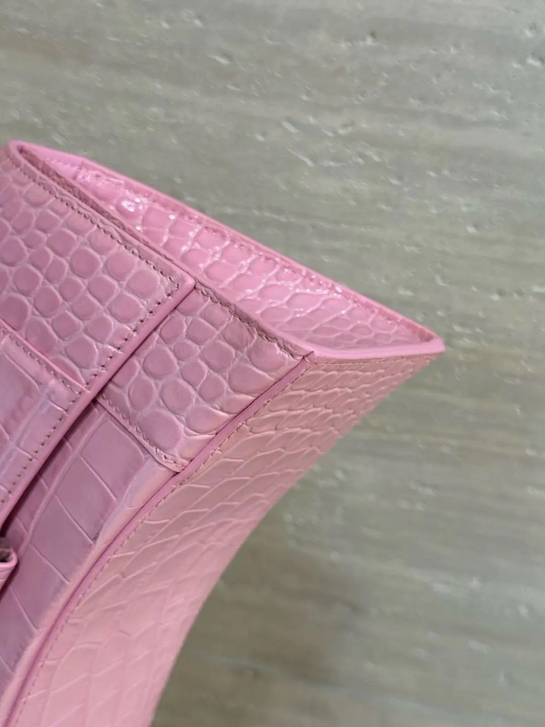 AUTH Balenciaga Hourglass S Pink Crocodile Embossed Crossbody Bag Silver