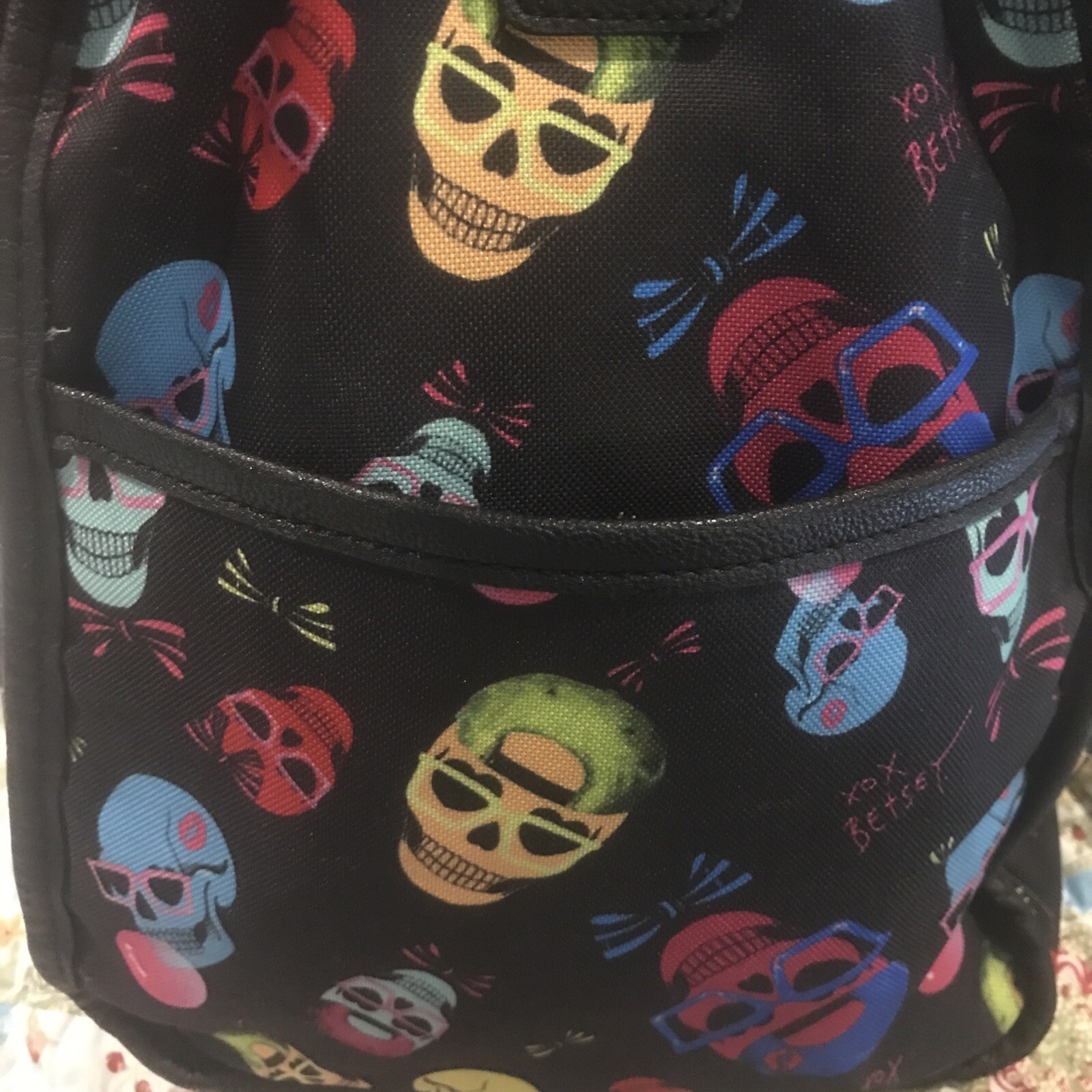 Betsey Johnson Neon Skull Duffel Travel Bag Approx 17×12 Luggage Bubble Gum