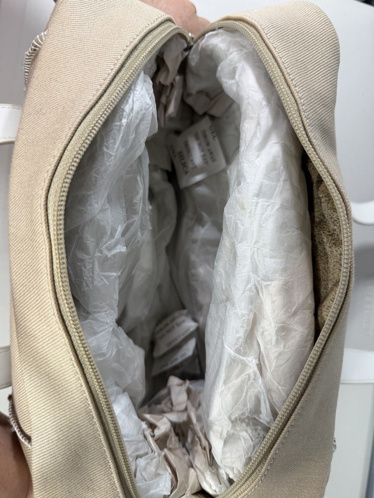 UGG Australia Medium Beige & White Zip Shoulder Bag Silver Hardware Dust Bag