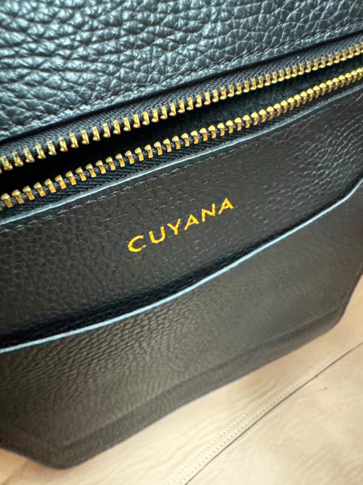 Cuyana Women’s Pebbled Leather Unlined Classic Easy Tote Bag Black Large