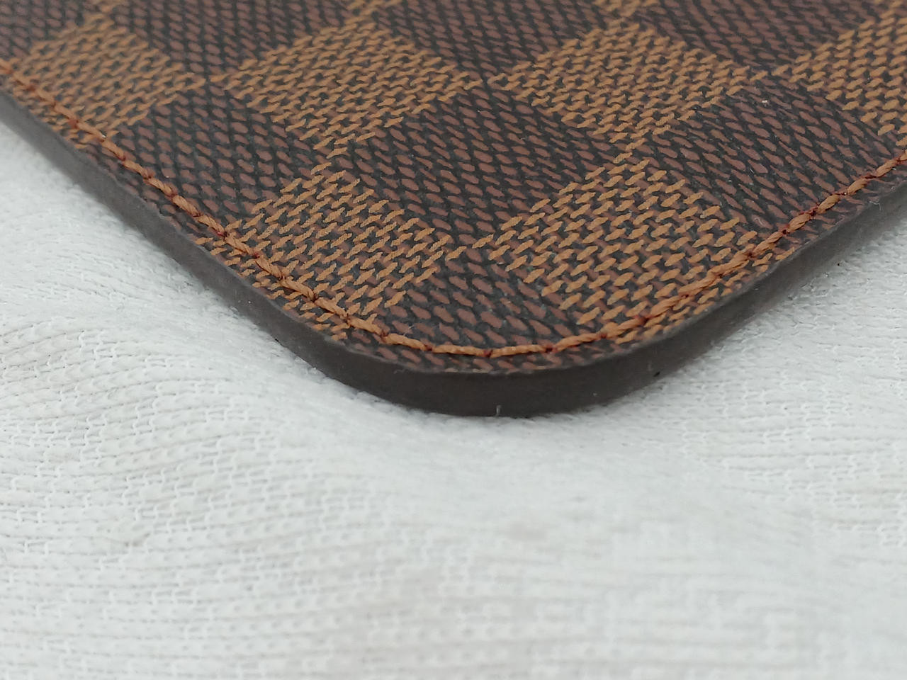 Louis Vuitton Damier Neverfull Pouch 9.6 inch
