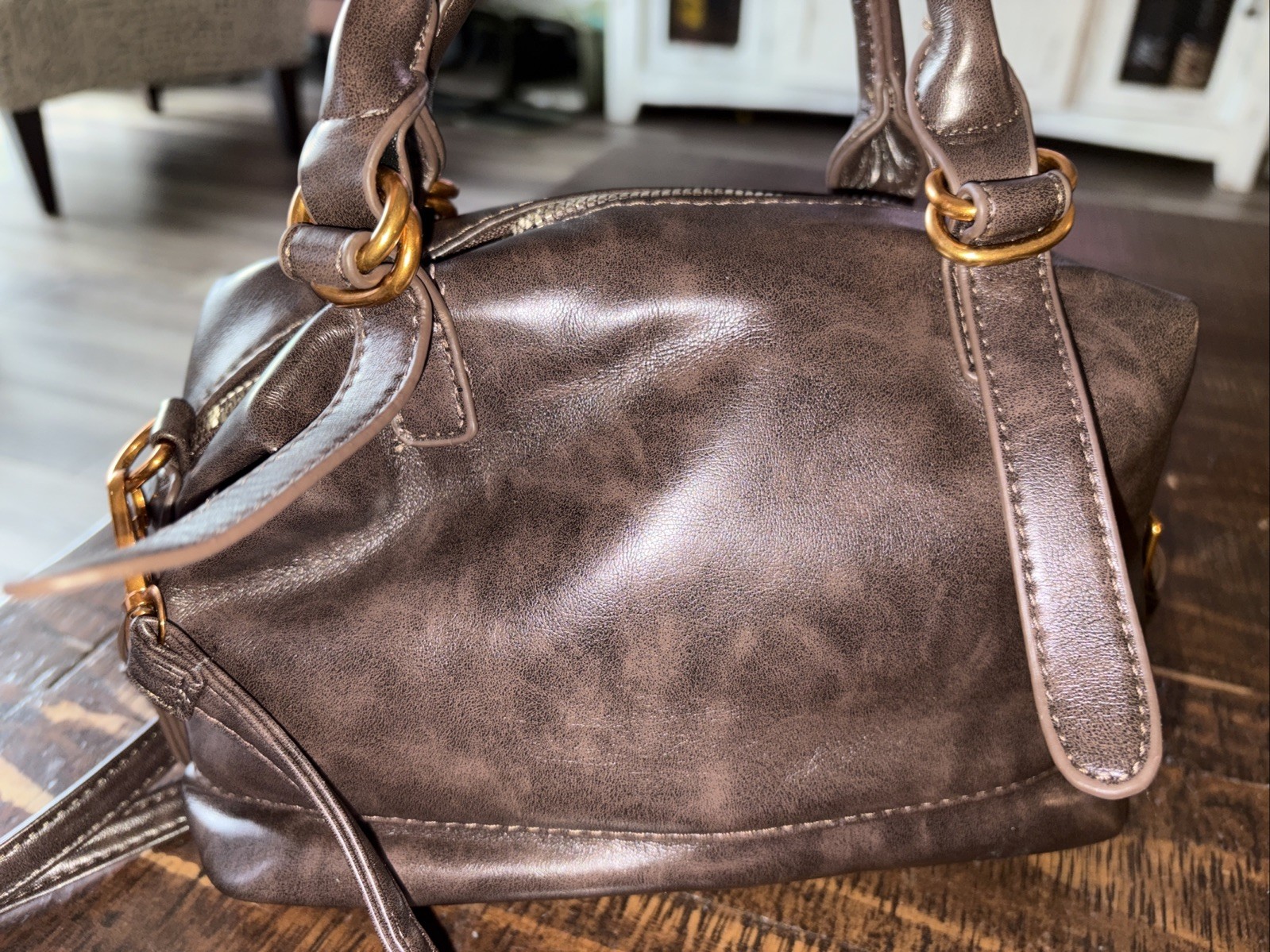 Luradsa Brown Genuine Leather 10”w x 7.5”h-Very Soft & In Great Condition!