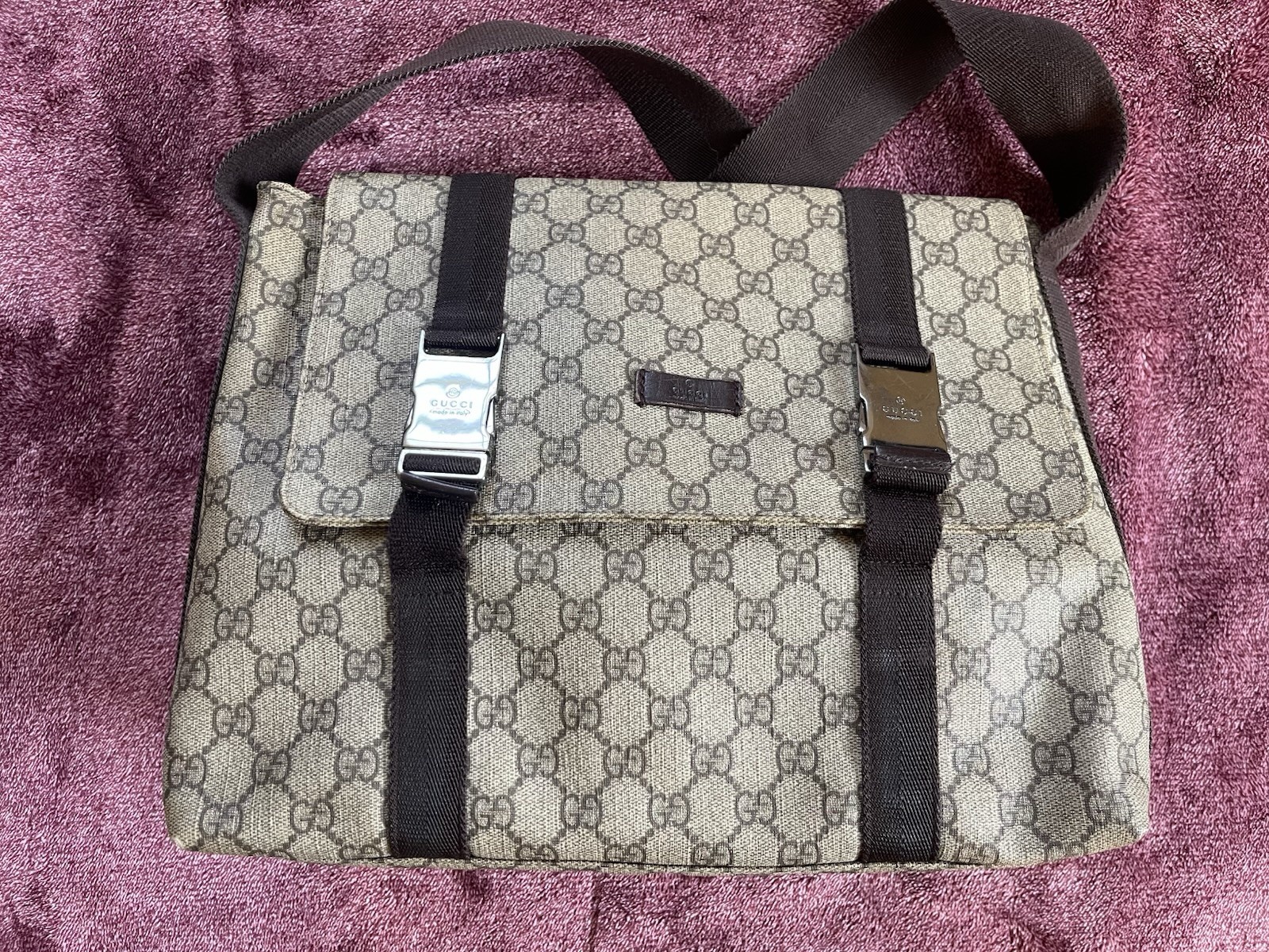Vintage Gucci GG Supreme Large Monogrammed Coated Canvas Messenger Crossbody Bag