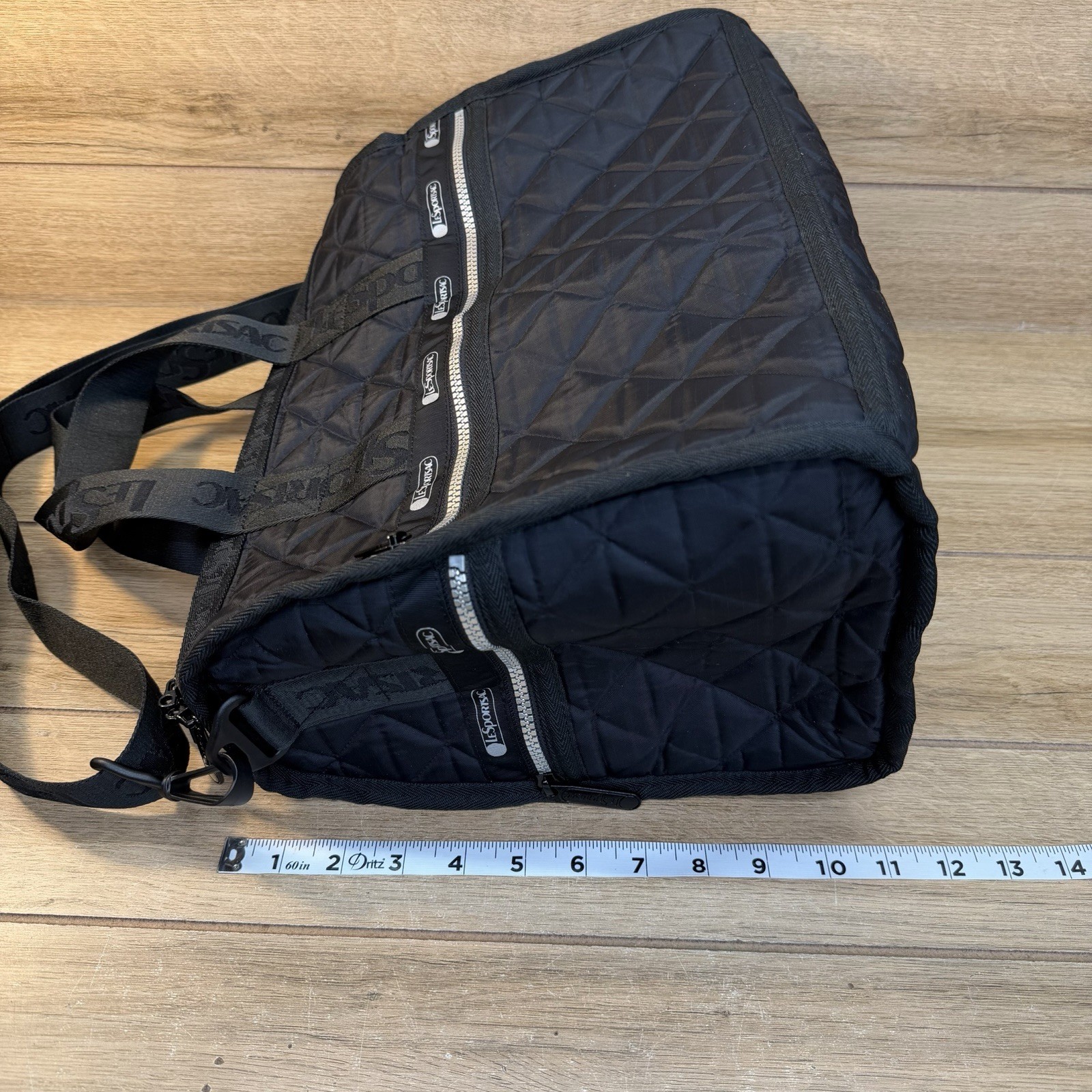 Lesportsac Quilted Black Deluxe Medium Weekender Duffle Bag Crossbody Pouch