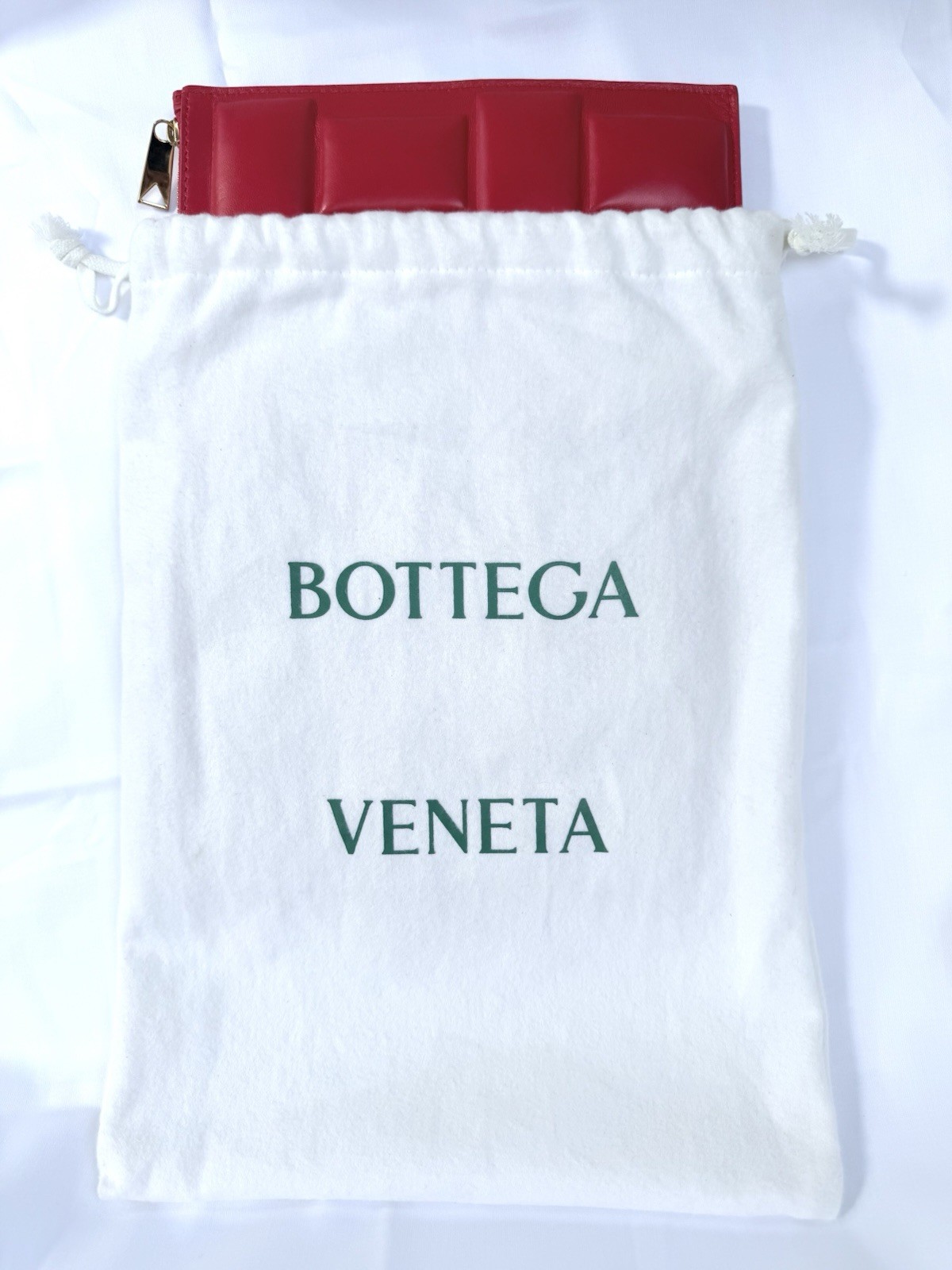 EUC 🩷 Bottega Veneta Puffy Zip Clutch in Color Firework. $1850 retail