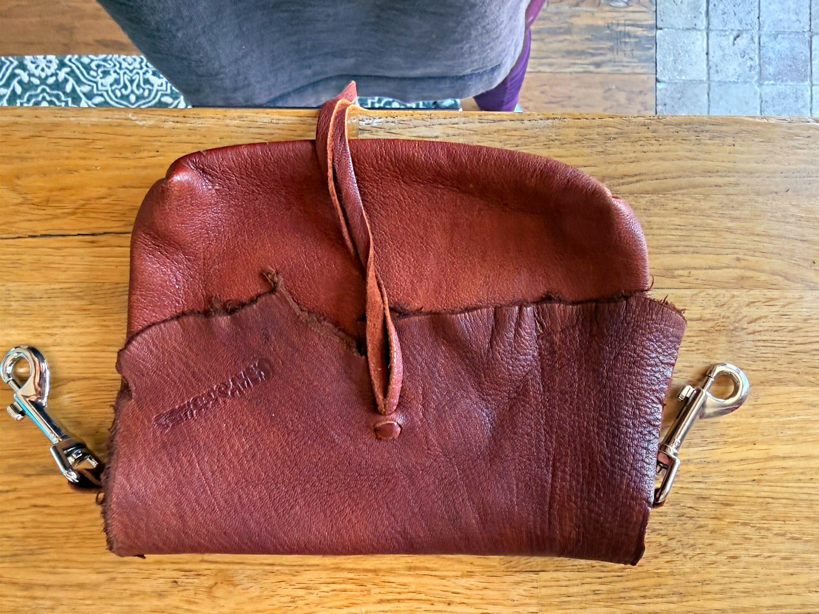 Women’s Small Brown Wristlet Pouch Zip Wrist Strap Silver Hardware Distressed