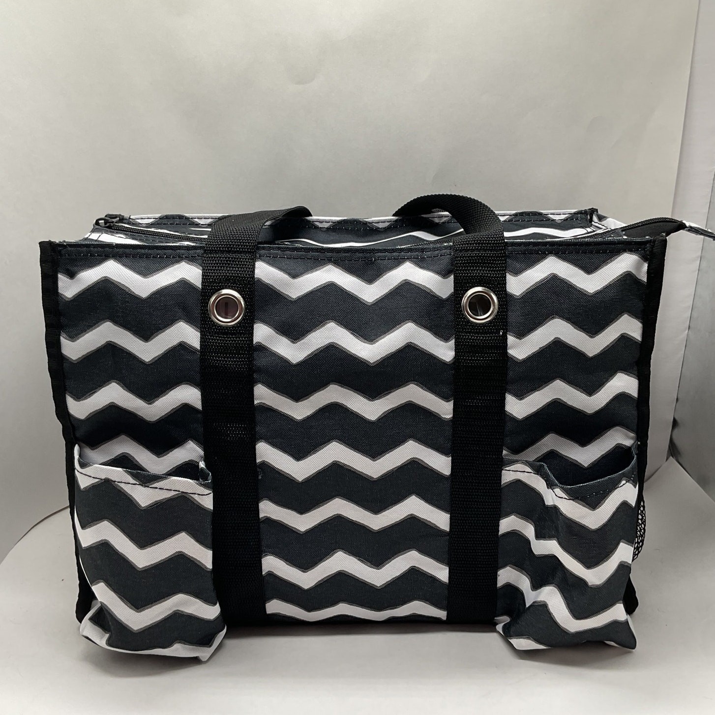 Thristy-One Black and White Zigzag Organizing Utility Tote Bag