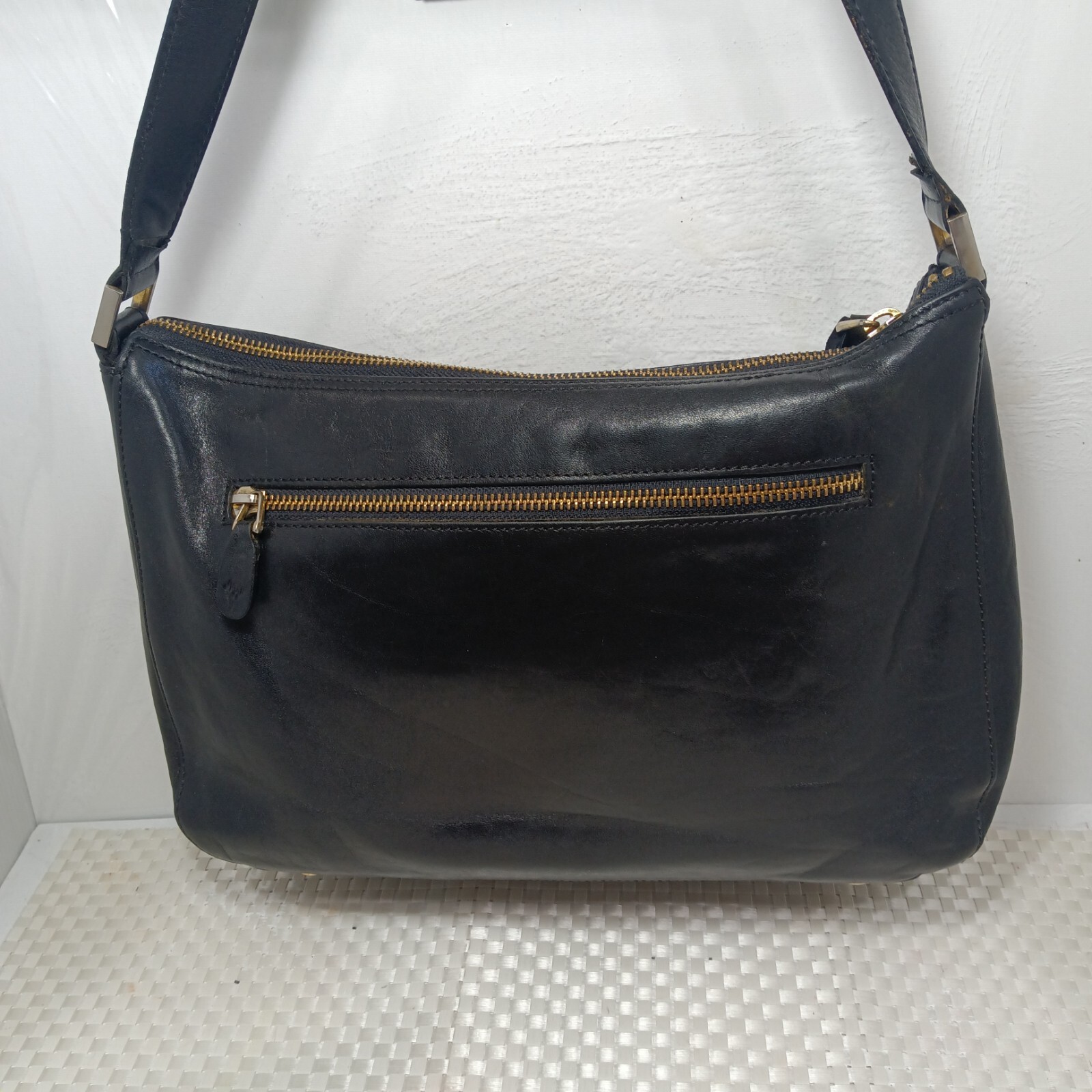 Authentic Vintage Monsac Shiny Black Soft Leather Shoulder Bag Zipper Closure