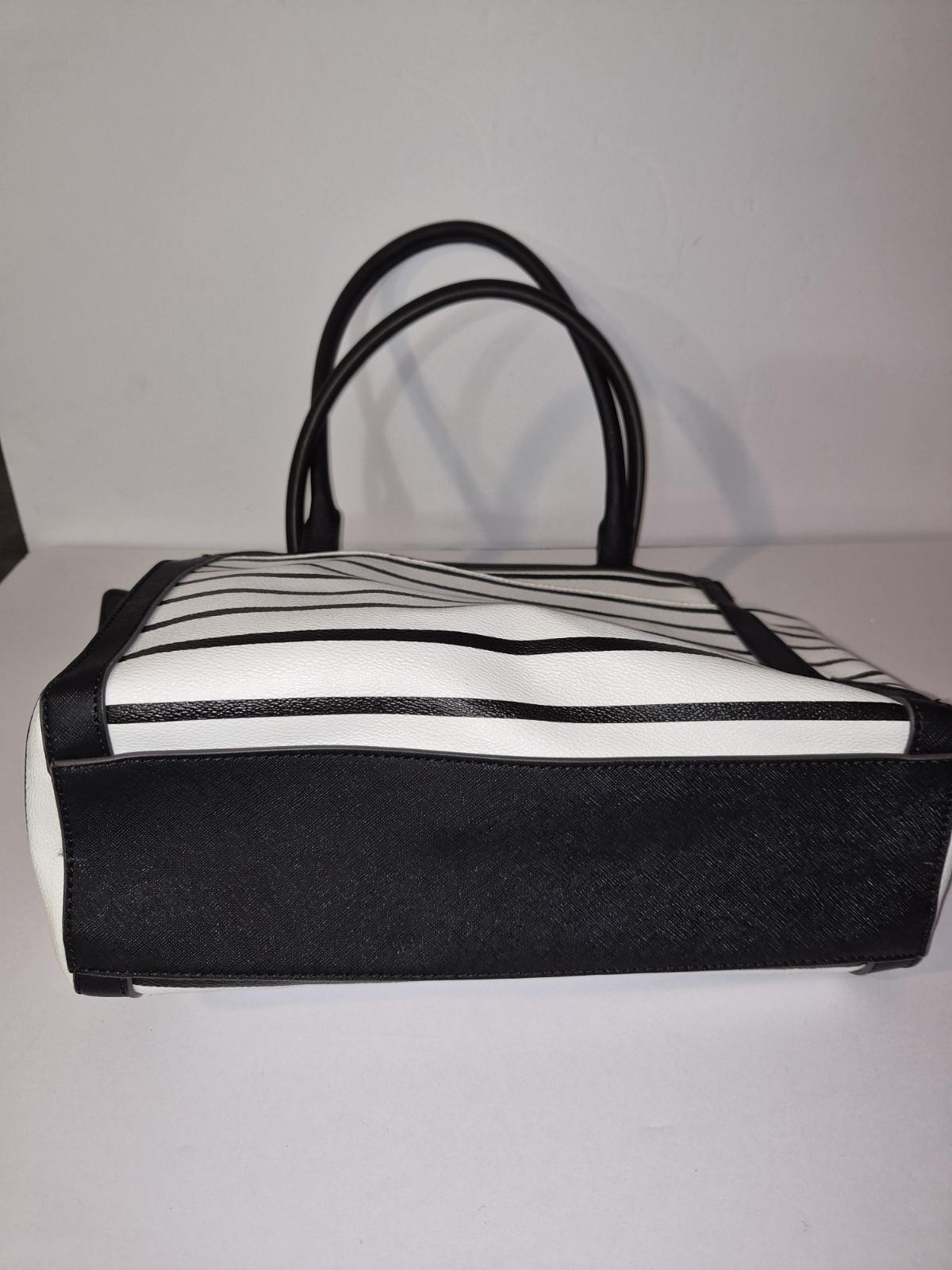 Liz Claiborne Purse