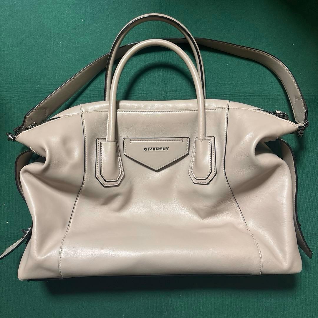 GIVENCHY Antigona Soft Medium Handbag Beige Leather Women Tote Pre-Owned