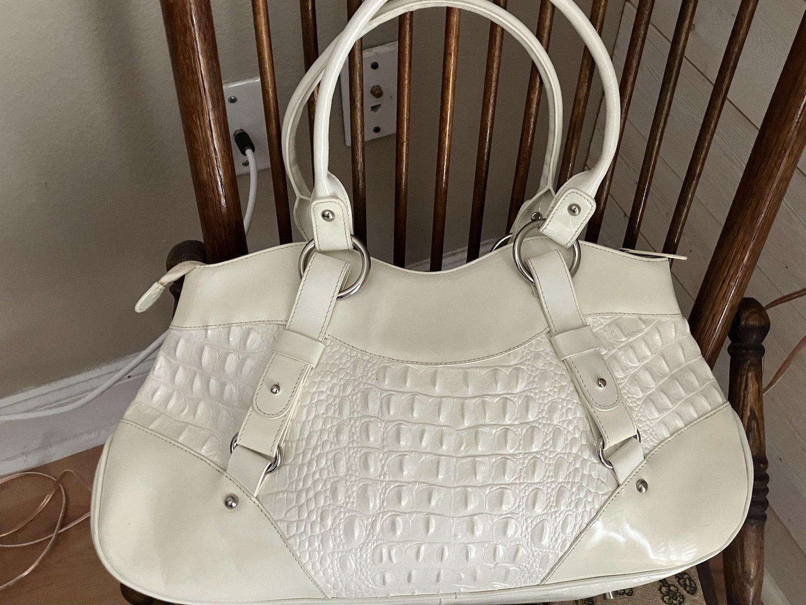 CHARLIE LAPSON Gorgeous Ivory/Off- White Croc Embossed Glazed Leather Tote Bag