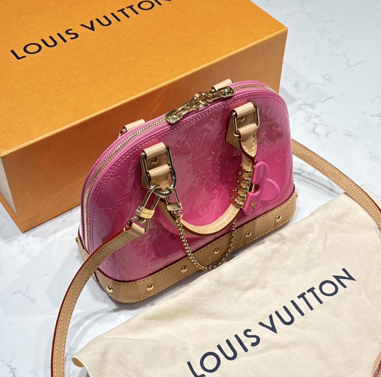 Louis Vuitton Alma BB — Vernis NeonPink – Valentine’s Day 2023