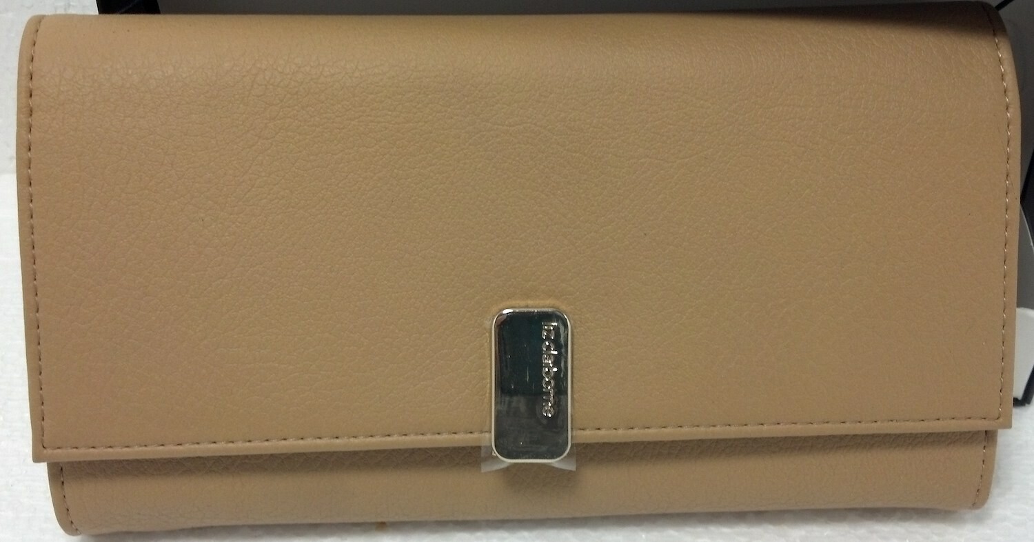 Liz Claiborne SS Grainy Smith Flats women’s clutch Tan 7 1/2 x 4 New in box tags