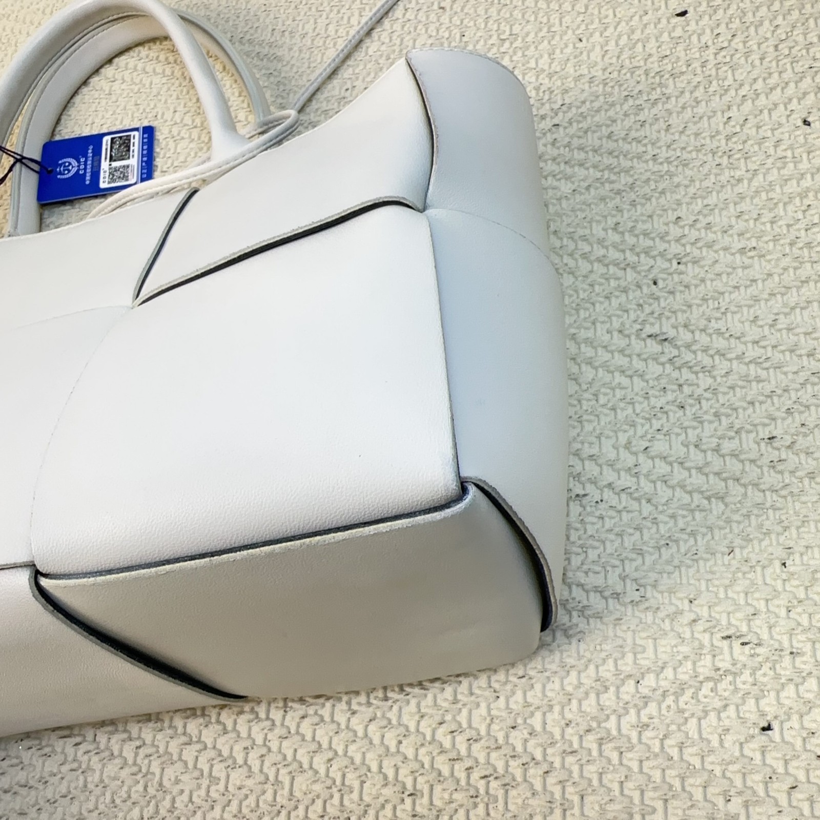 Bottega Veneta Arco Tote Handbag Intrecciato Smooth Calf Leather Off White