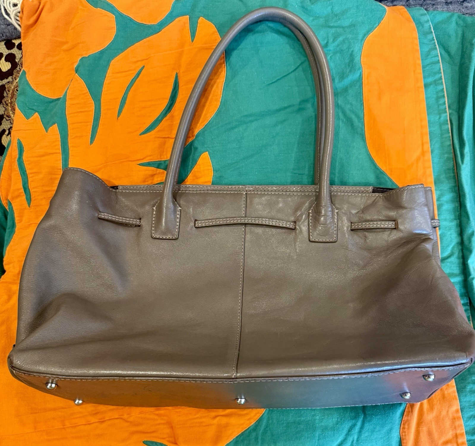 agnes b VOYAGE Khaki LEATHER Structured TOTE Silver O-Ring Detail Made/JAPAN EUC