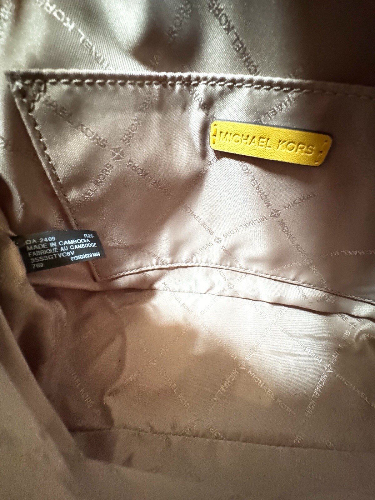 Michael Kors Jet Set Travel Dome Crossbody Bag MK Color-Block Yellow Multi