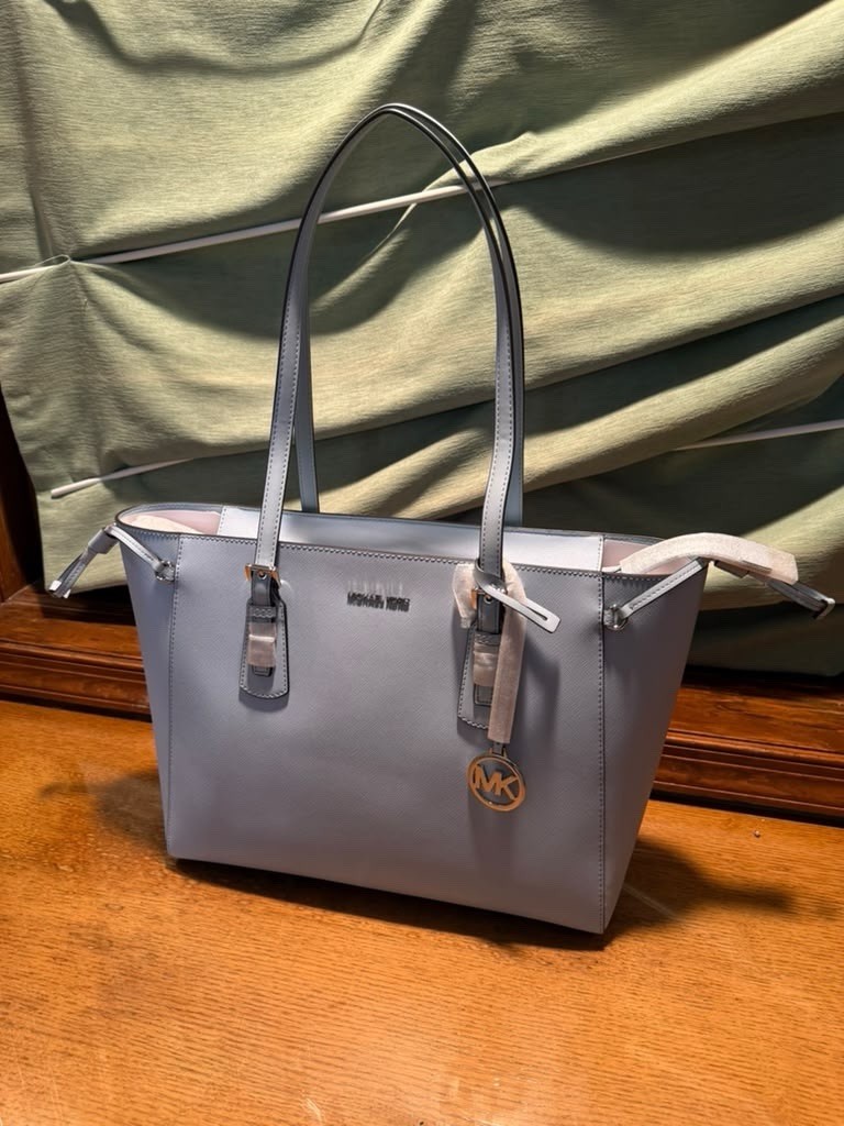 Michael Kors Large Zip Tote Pale Ocean Gold Hardware Hang Tag Inner Pockets