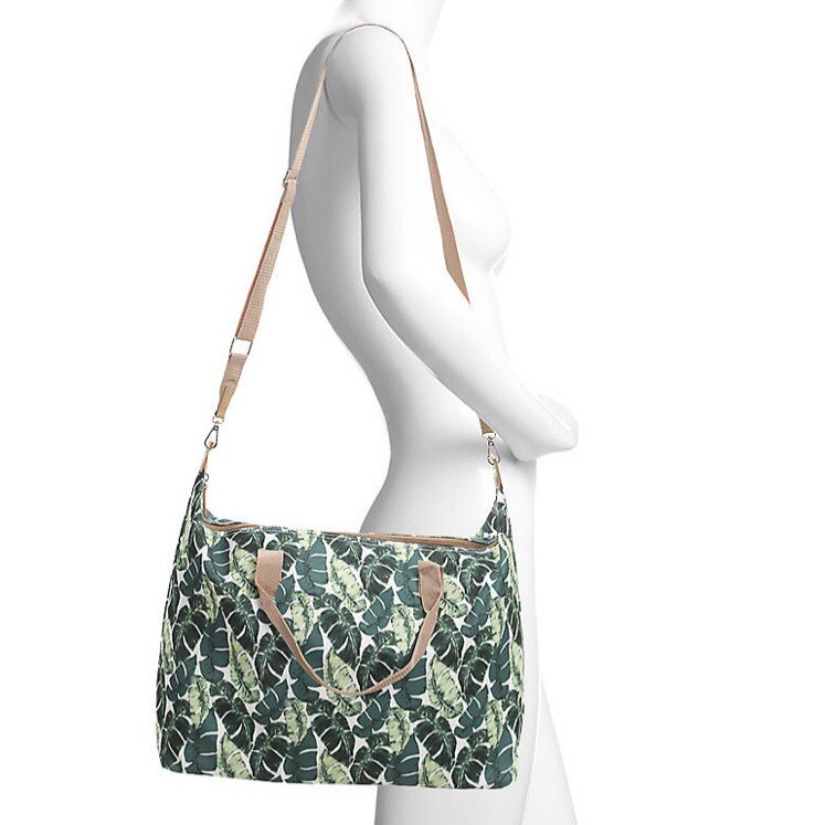 Kelly & Katie DSW GREEN LEAF PRINT WEEKENDER BAG