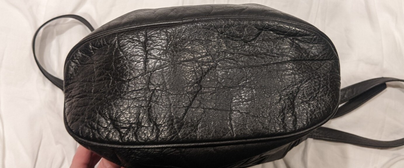 Vintage Black LEATHER Purse Shoulderstrap/Crossbody Handbag Reptile Embossed