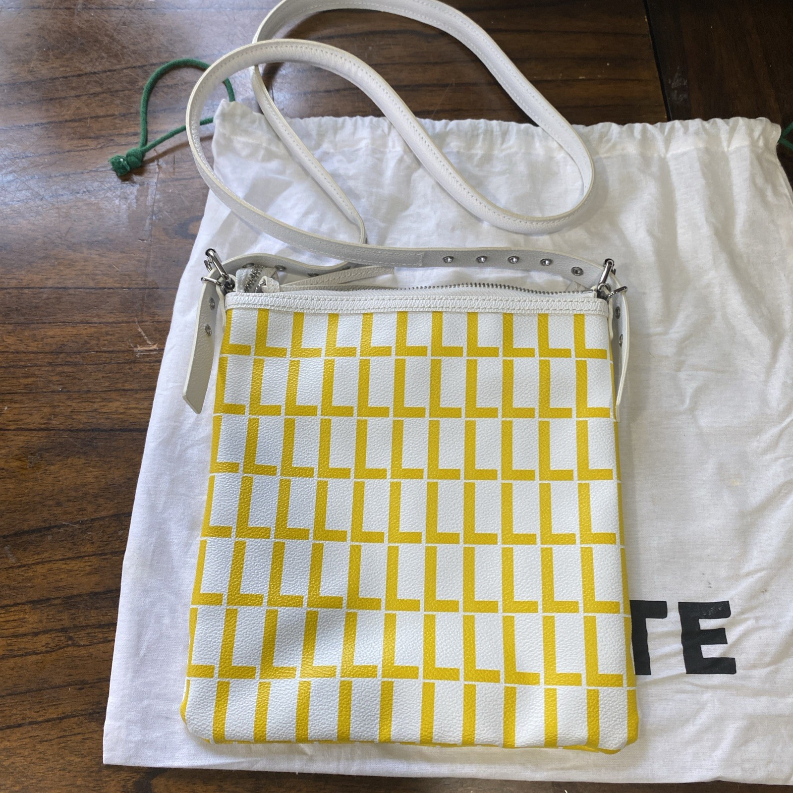 LACOSTE WHITE YELLOW FLAT CROSSOVER BAG crossbody purse