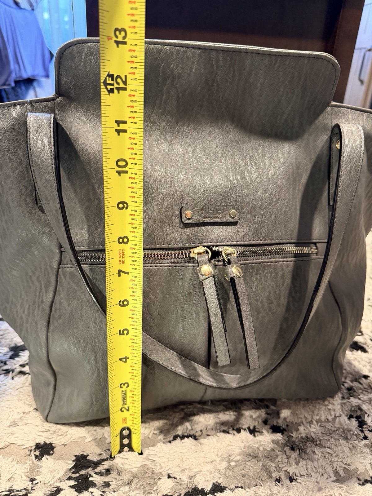 Tutilo New York Gray Tote Bag Zip Closure Lined Pockets Gold Hardware