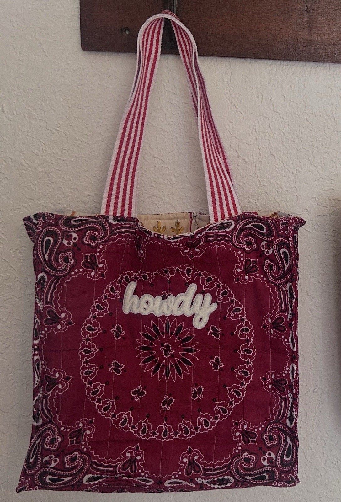 Bandana Paisley Tote Bag Handmade Quilted Red/Howdy Cotton Cowboy Lining NWOT