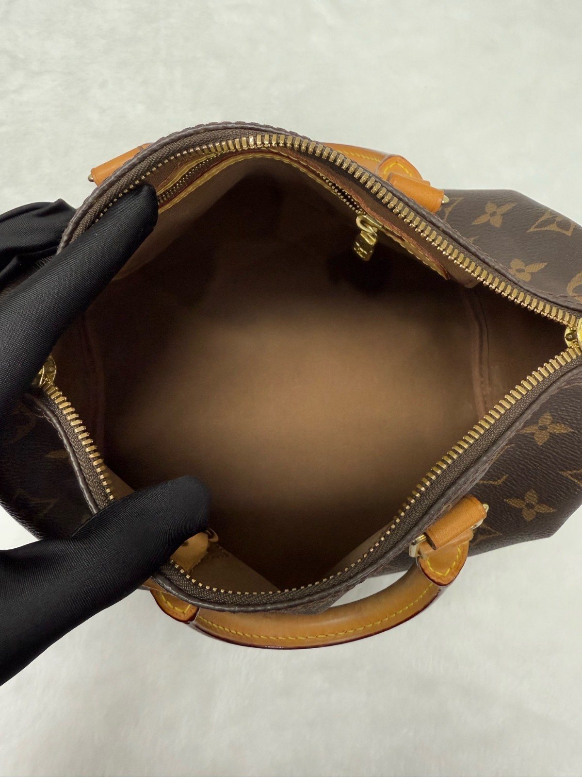 Louis Vuitton Speedy25 Monogram Brown Shoulder Bag Top Handle Bag