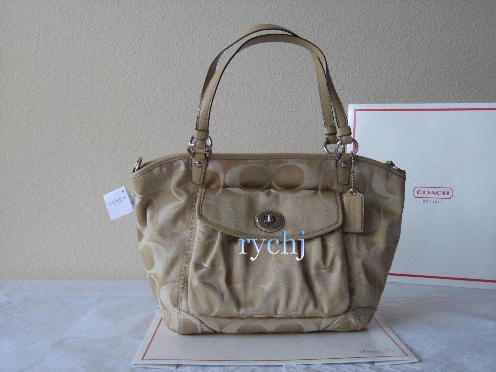 NWT COACH SIGNATURE LEAH TOTE KHAKI F13139