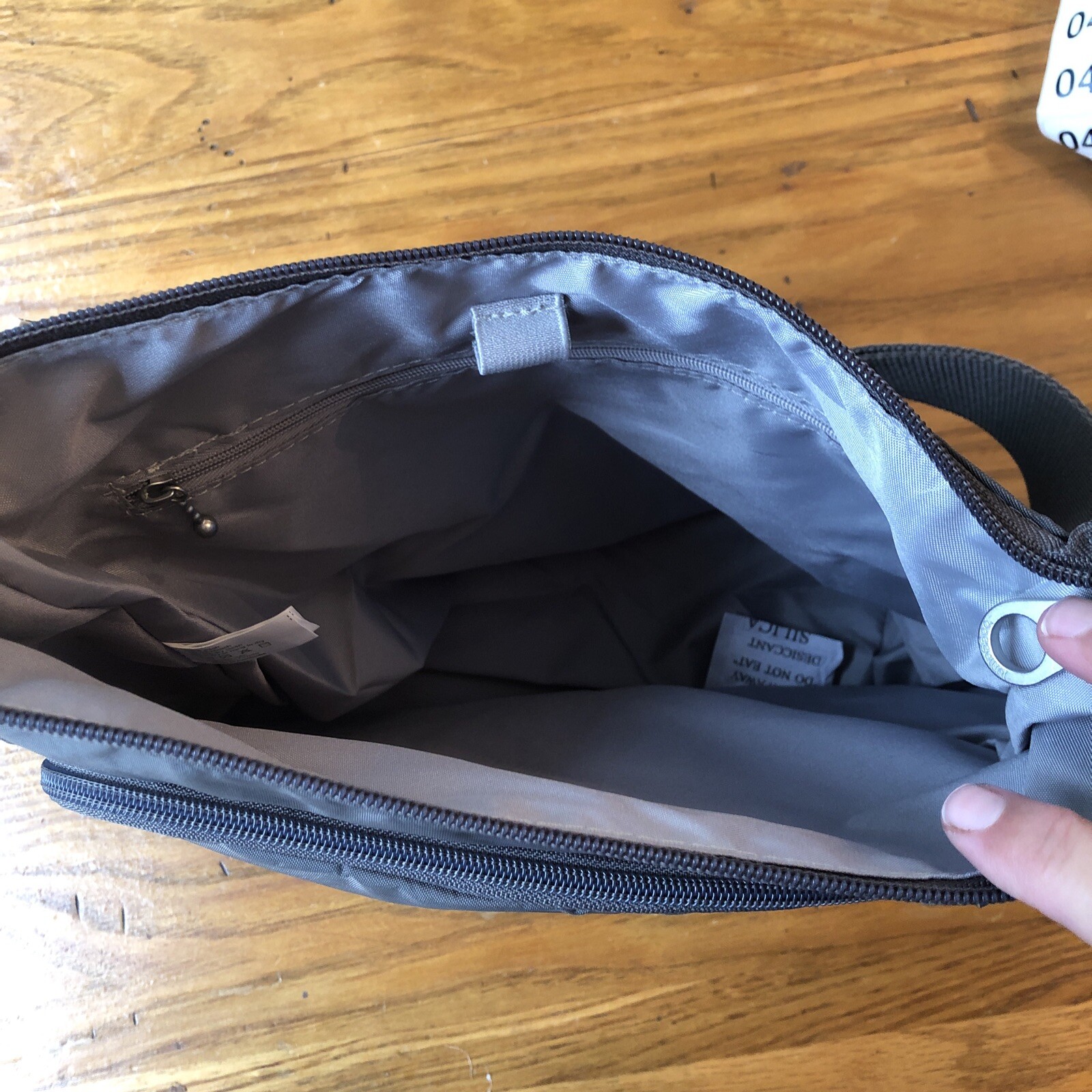 NEW Baggallini Gray Zip Adjustable Strap 11 inch shoulder bag gray travel Light