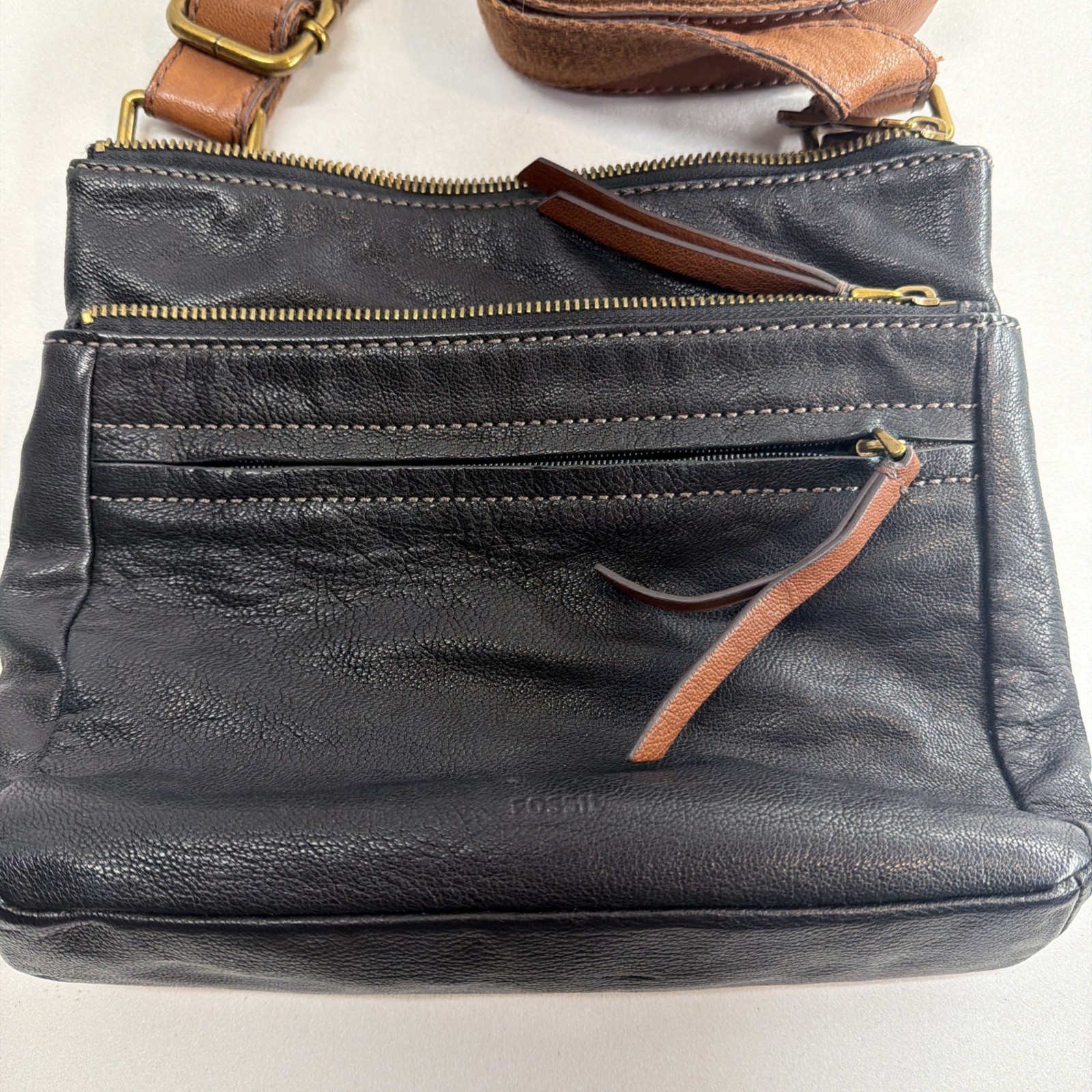 Fossil Corey Black Leather Triple Zip Crossbody Bag Purse Adjustable Strap