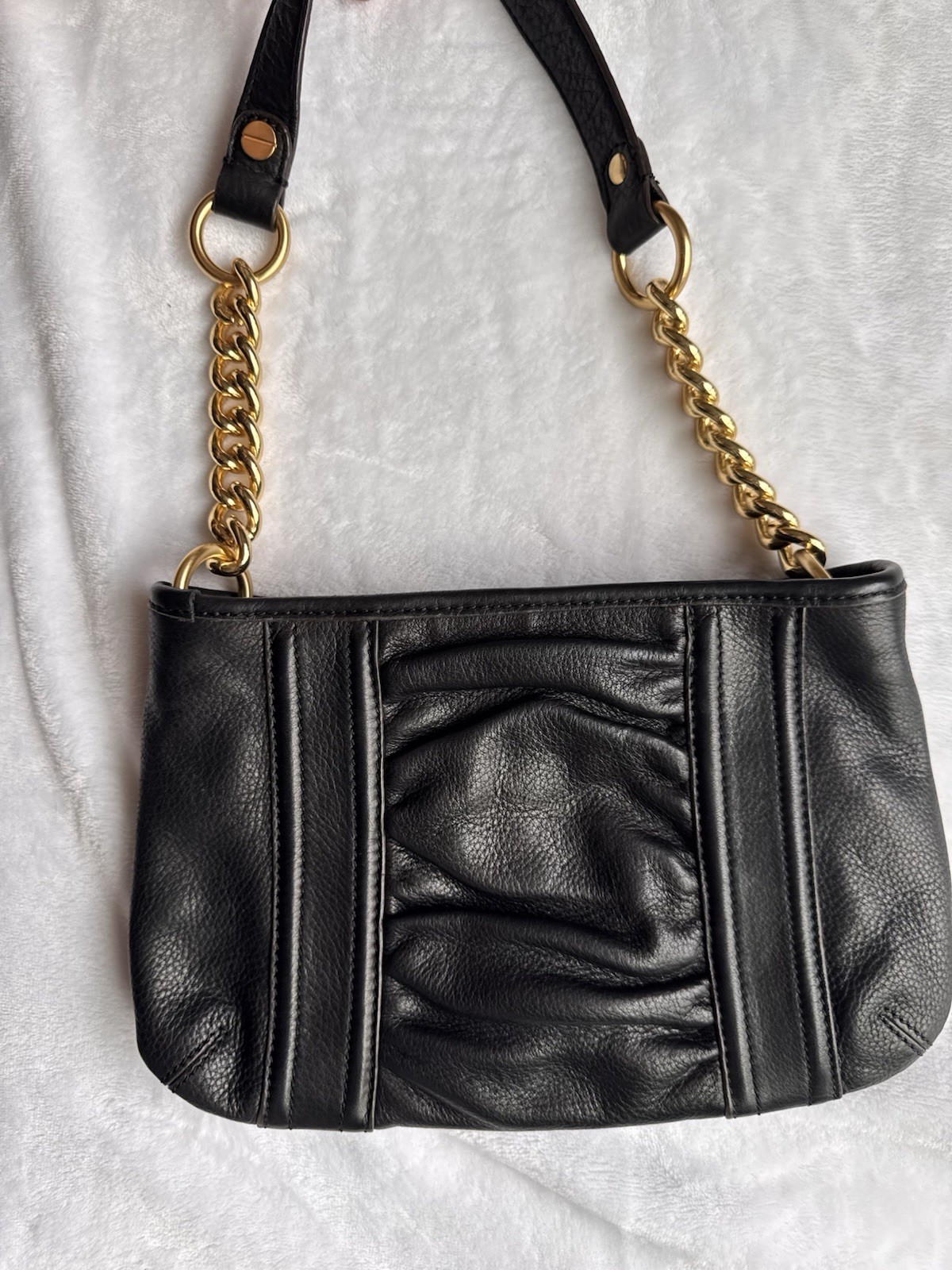 ⁠B. Makowsky Y2K Black Pebbled Leather Ruched Shoulder Bag Gold Chain Link