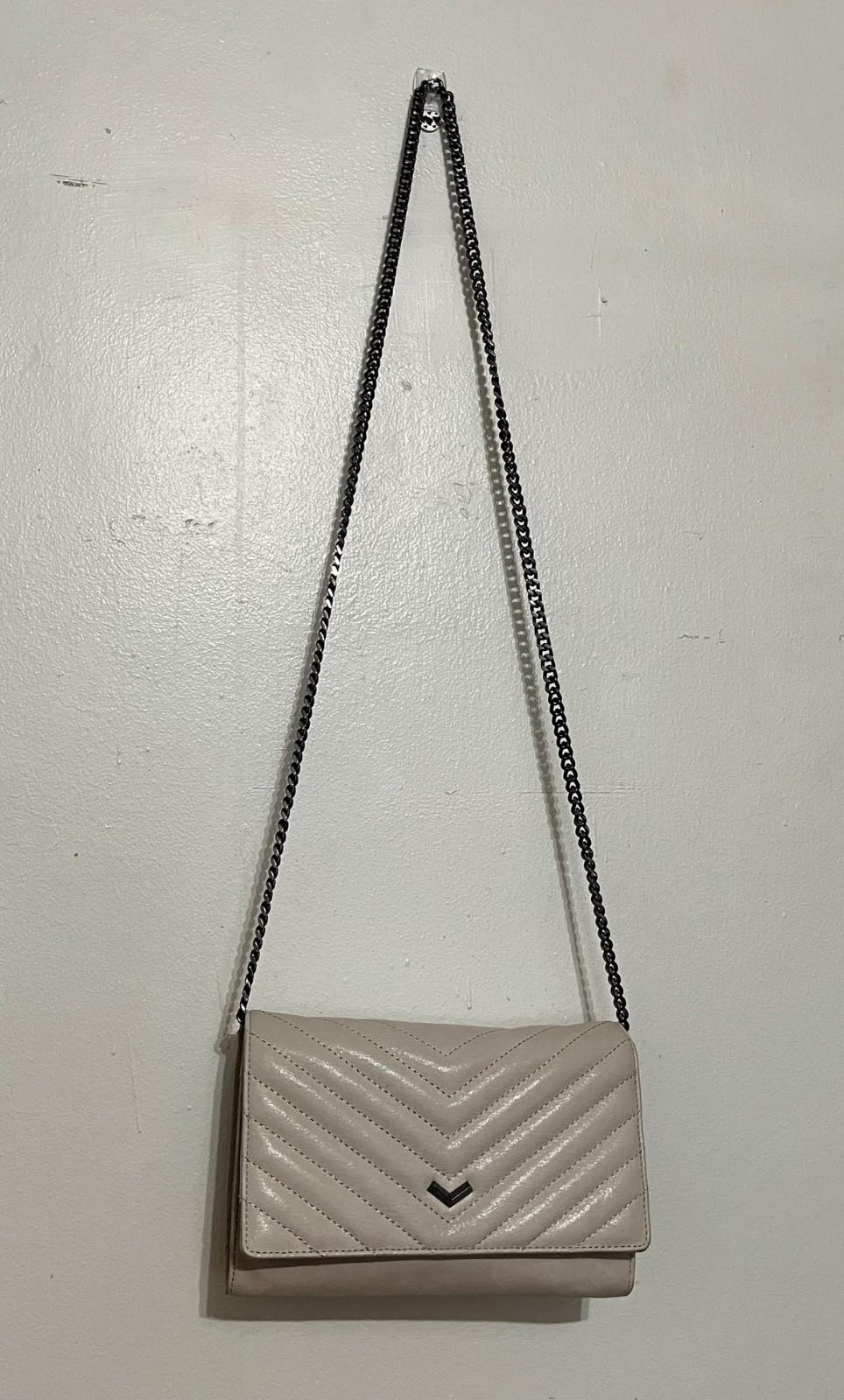 BOTKIER Off-White Quilted 100% Leather Crossbody Bag – with Dark Metal Strap