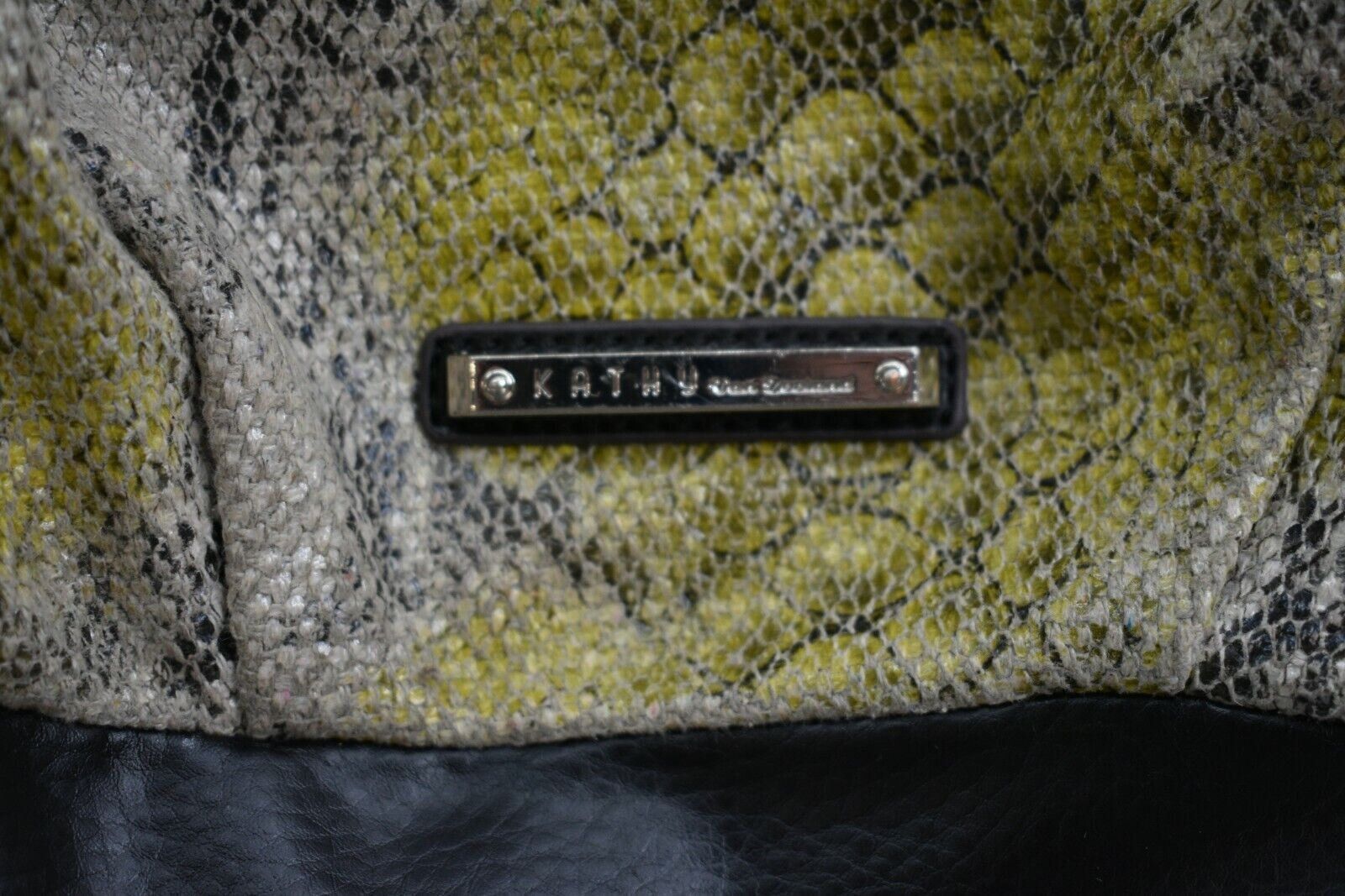 Kathy Womens Green Snake Print Snap & Zip Multi Pocket Casual Formal Purse 15×18