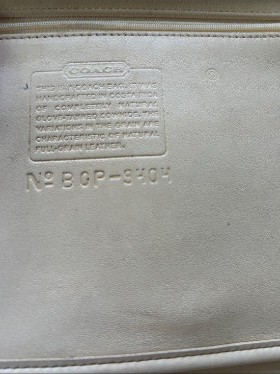Coach Vintage y2k Hippie Utility flap style messenger bag in Bone rare find 9404