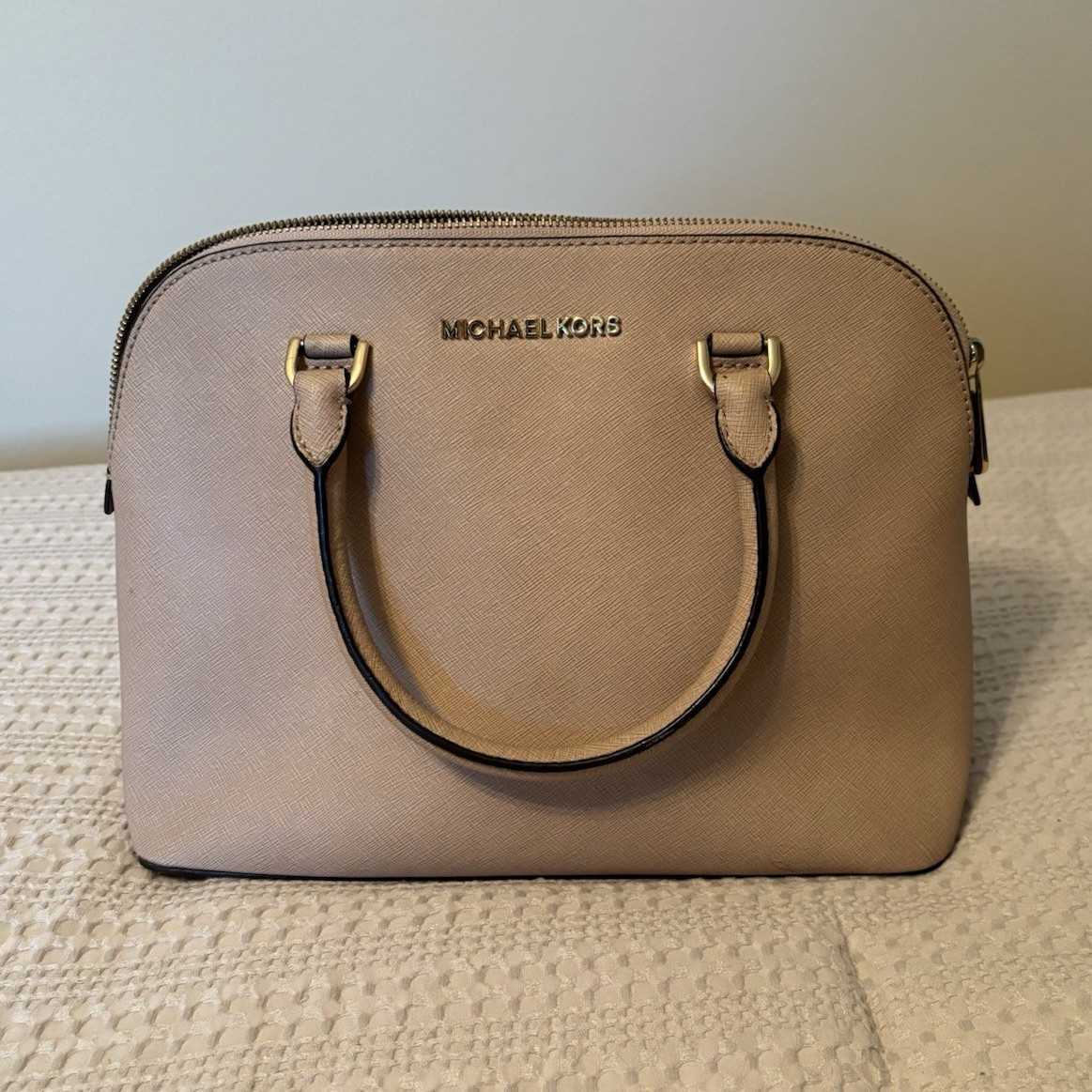 Michael Kors Beige Satchel Top Handle Bag Zip Closure w/ Detachable Strap