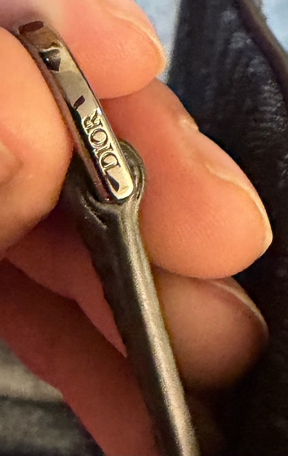 Dior monogram saddle bag doesn’t have the bag handle