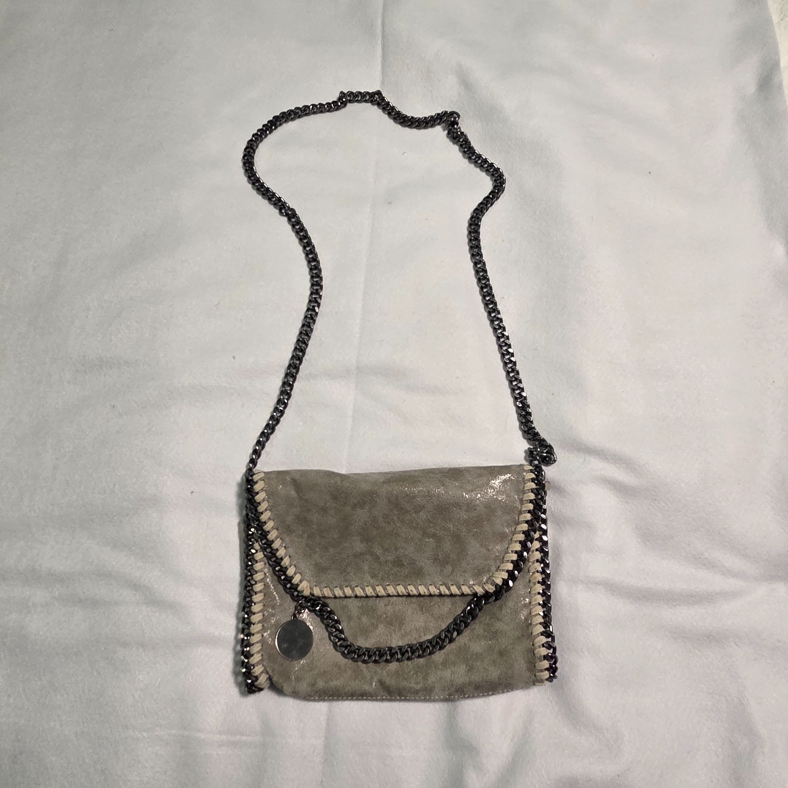 ​Metallic Gray Faux Suede Chain Trim Crossbody Bag Leopard Lining Whipstitch