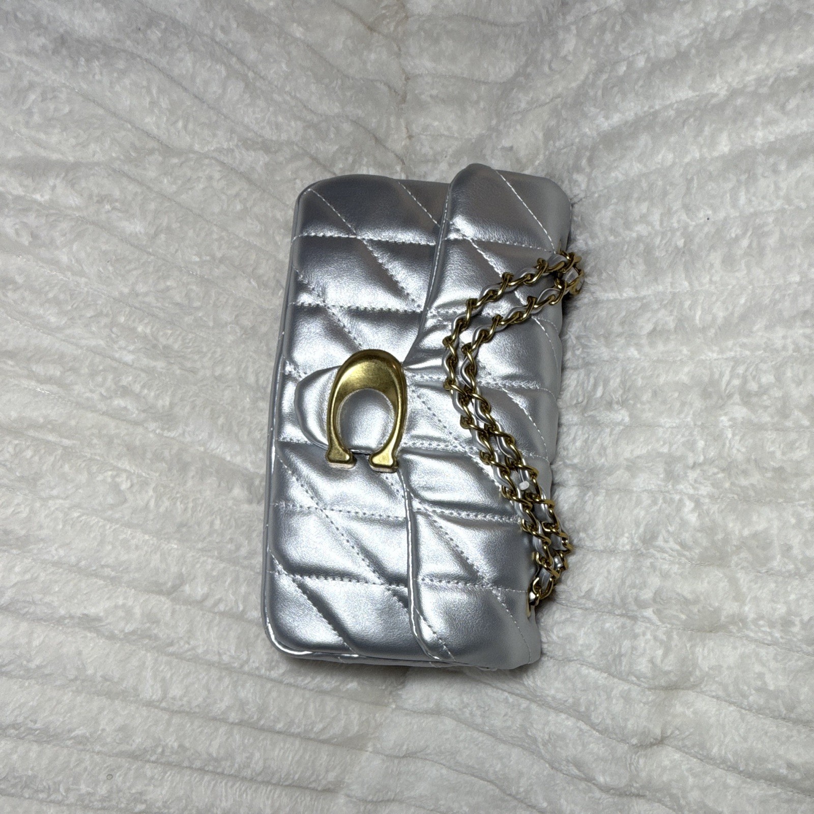 COACH Silver Quilted Chain Strap Shoulder Bag Gold Hardware Clasp Box Dust Bag
