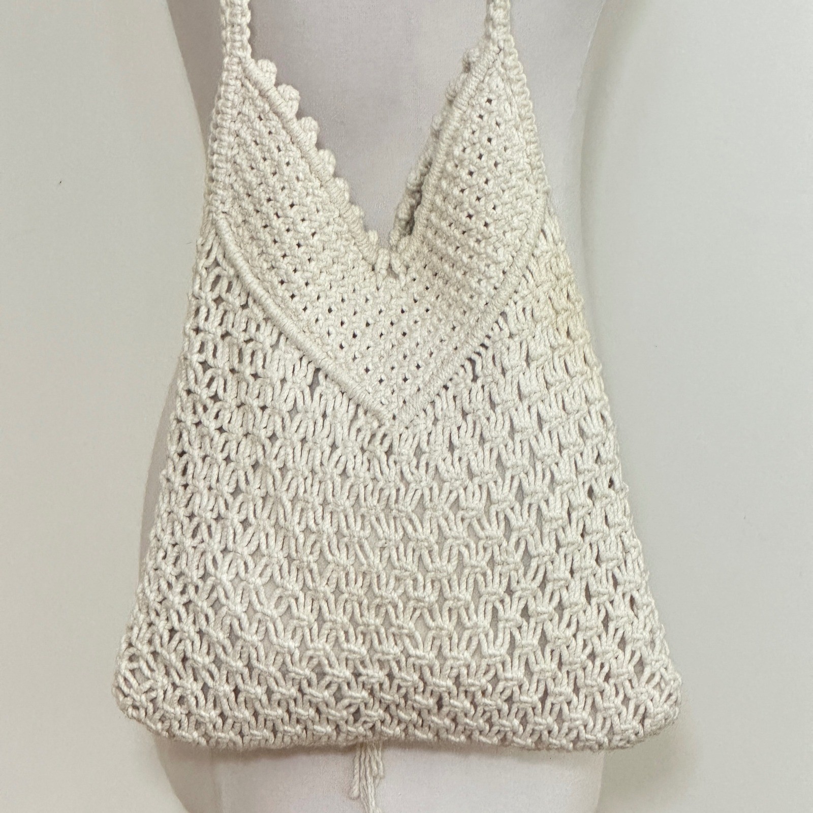 Vintage Boho Cream Macrame Shoulder Bag Wood Toggle Button Tassel Festival Ivory